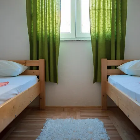 Maric Apartment *