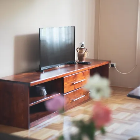 Maric Apartment *